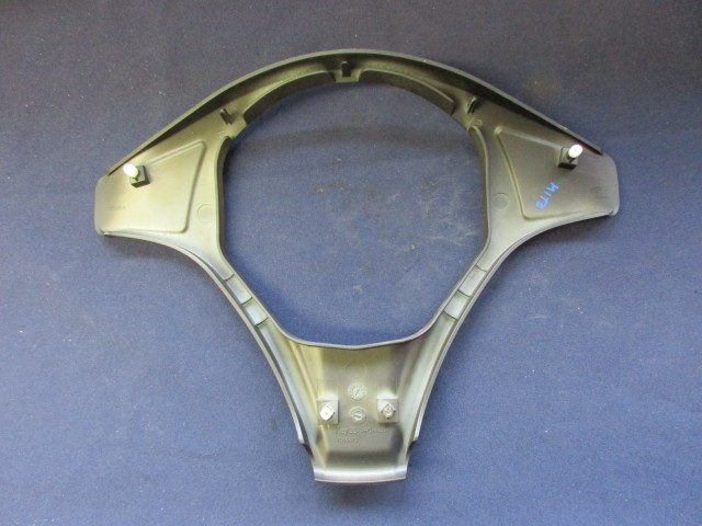 175302 Alfa Romeo Mito matt fekete, kormányközép