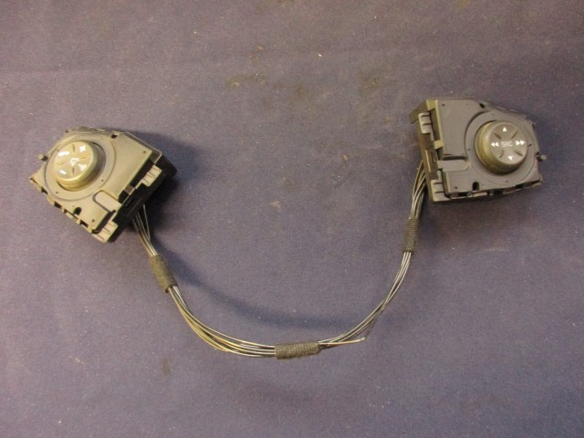 11 Alfa Romeo 159 multikormány gomb