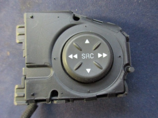 11 Alfa Romeo 159 multikormány gomb