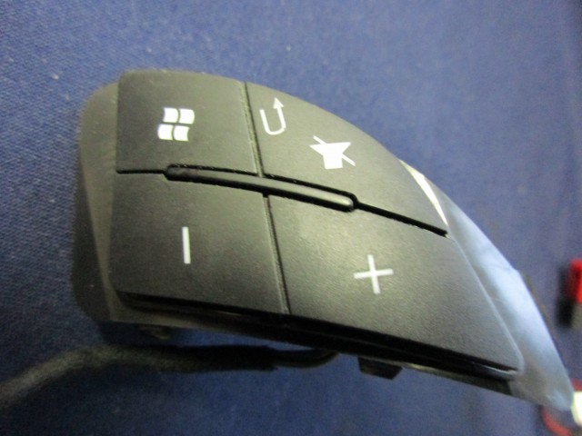 Gomb16 Alfa Romeo Giulietta multikormány gomb