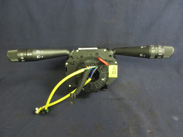 Fiat Grande Punto  gyári új,  multikormányos kormánykapcsoló 735521315