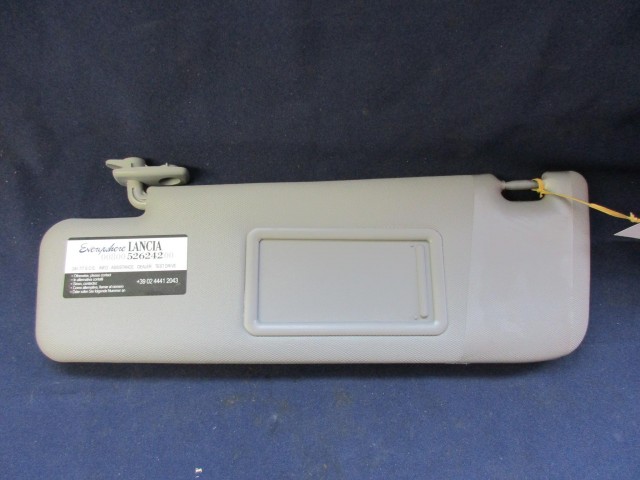 Lancia Ypsilon III. bal oldali,szürke színű,elhúzható tükrös napellenző