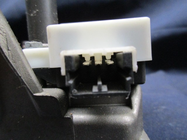 Fiat Multipla hátsó ablaktörlő motor 46737995