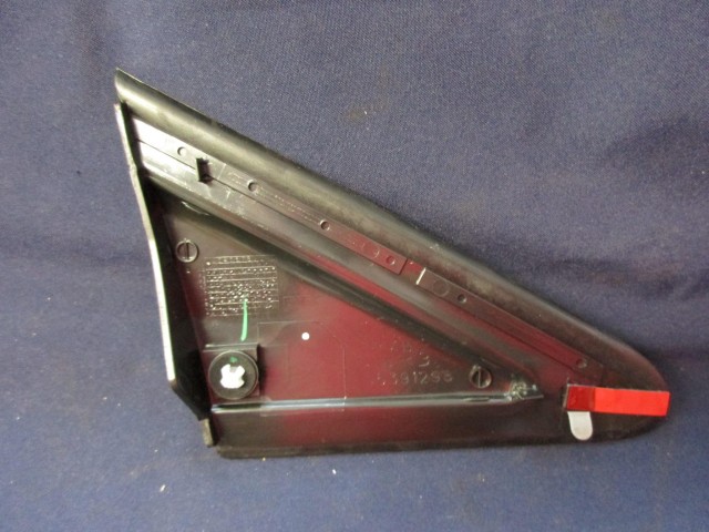 Fiat Bravo II. gyári új bal sárvédőn lévő csavar takaró műanyag 735499496