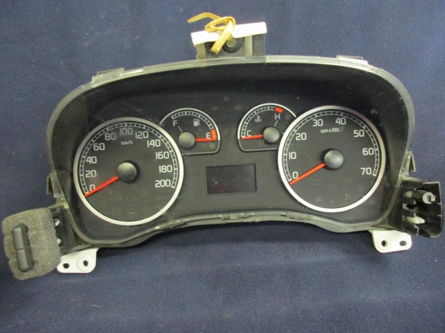 Fiat Punto III. 51873179 számú óracsoport