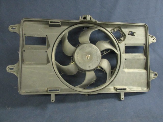 Fiat Doblo I. 1,2 8v benzin hűtőventilátorkeret motorral 832300300