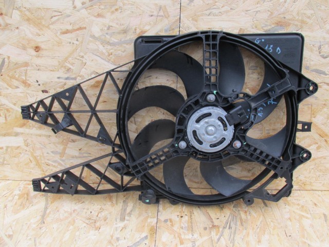 Fiat Grande Punto 1,3 Diesel hűtőventilátor keret motorral 