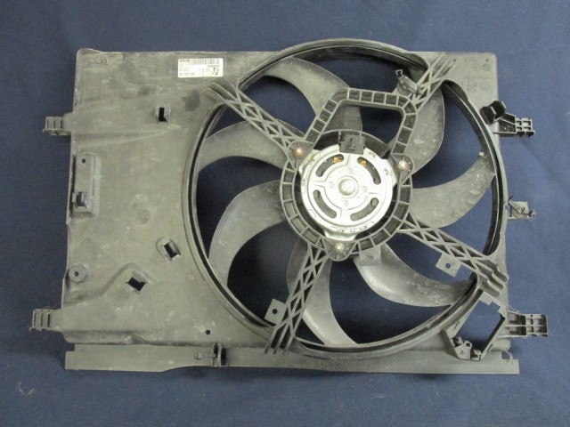 Fiat Grande Punto 1,2 benzin hűtőventilátor keret motorral 51797134