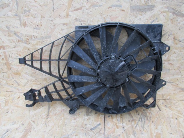 Fiat Linea 1,4 16v Turbo benzin hűtőventilátor keret motorral 51785226