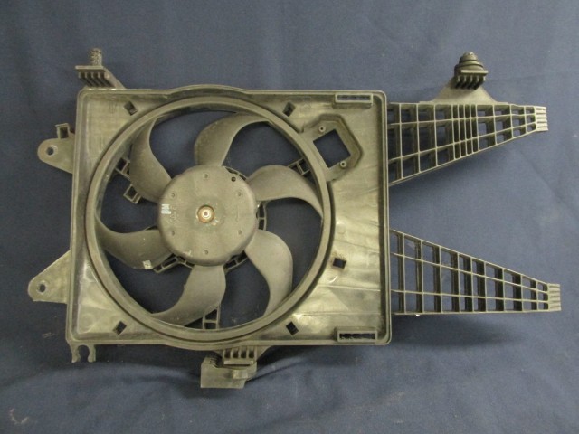 Fiat Punto III. 1,3 Diesel hűtőventilátor keret motorral 851600600