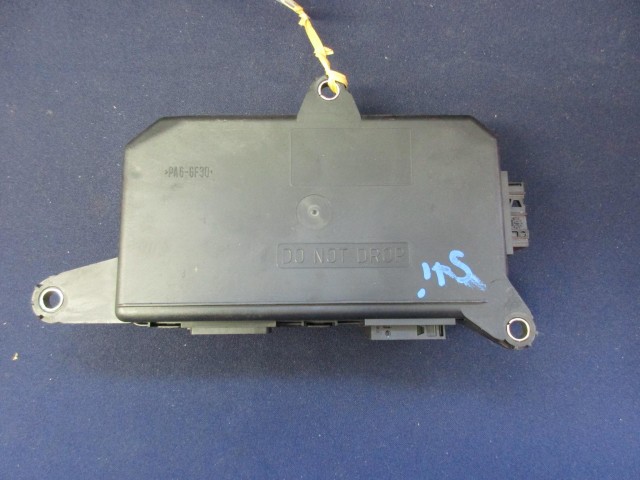 Fiat Stilo jobb oldali ablakemelő vezérlő 46784227