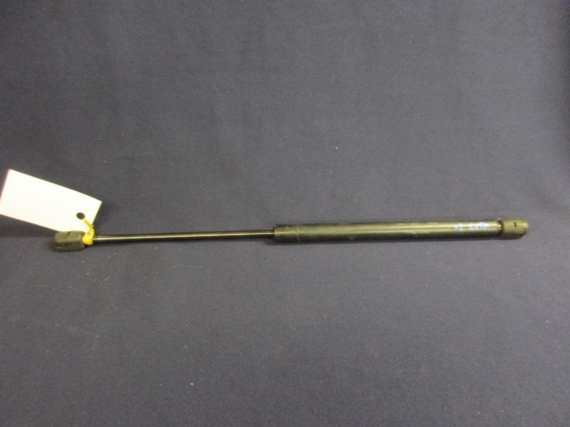 Fiat Punto I. 1993-1999 csomagtérajtó telszkóp 7734566