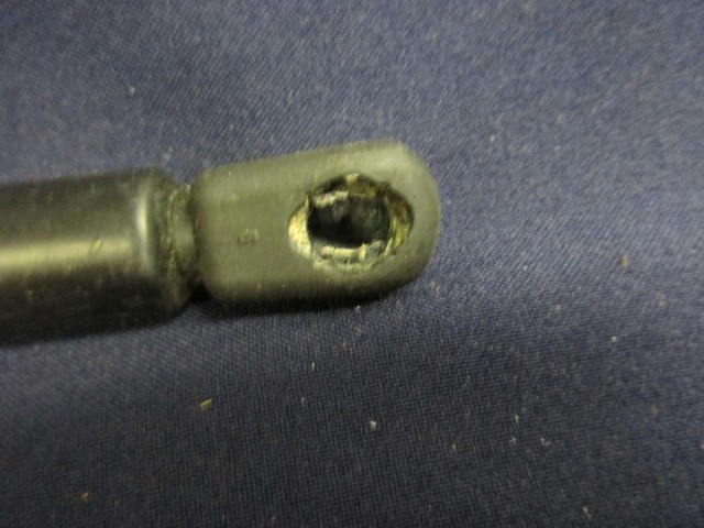 Fiat Punto I. 1993-1999 csomagtérajtó telszkóp 7734566