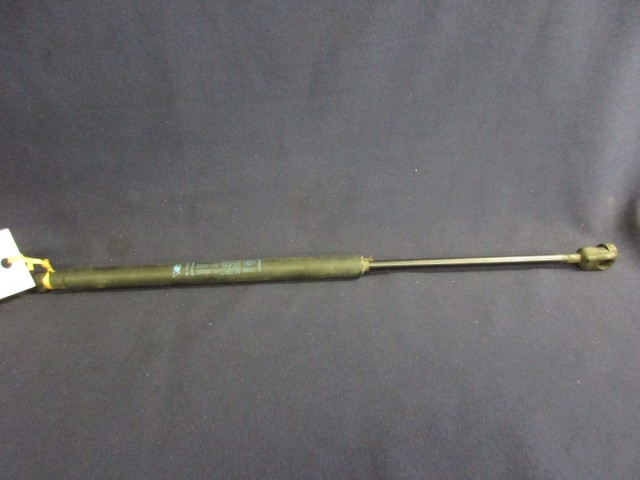 Fiat Idea/Lancia Musa 46830389 számú csomagtérajtó teleszkóp