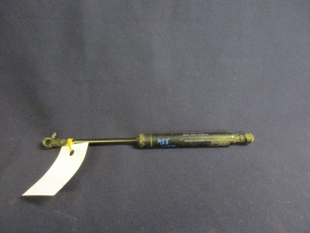 Alfa Romeo 155 60540532 számú csomagtérajtó teleszkóp