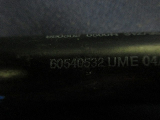 Alfa Romeo 155 60540532 számú csomagtérajtó teleszkóp