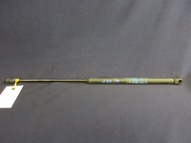 Alfa Romeo 146 60612565 számú csomagtérajtó teleszkóp