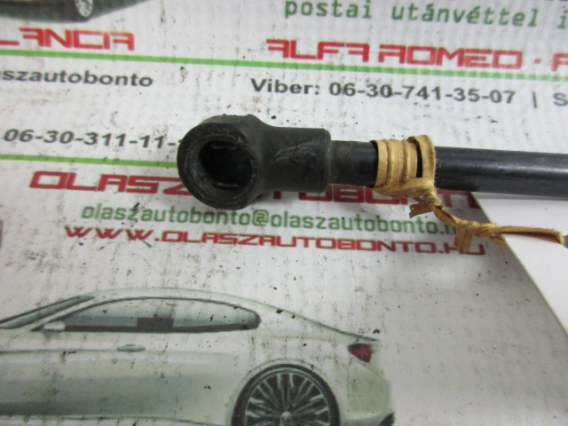 Alfa Romeo 156 motorháztető teleszkóp 60654724