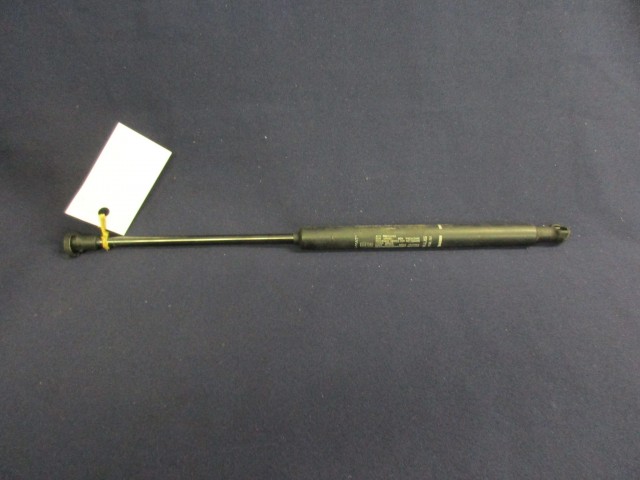 Lancia Thesis 60663658 számú motorháztető teleszkóp