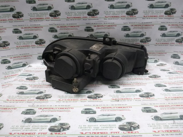 Alfa Romeo 156 FL bal első lámpa