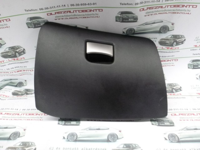 Alfa Romeo Mito fekete színű kesztyűtartó ajtó