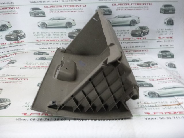 Fiat Grande Punto sötét bézs színű kesztyűtartó ajtó 