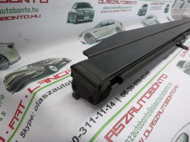 Fiat Stilo 5 ajtós kalaptartó