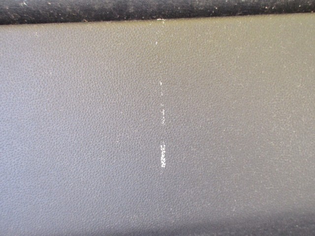 Kárpit142 Fiat 500 fekete színű, bőr, jobb első ajtókárpit