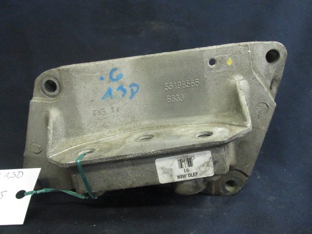 Fiat Grande Punto/ Punto Evo és Alfa Romeo Mito 55198565 számú motortartó alubak 