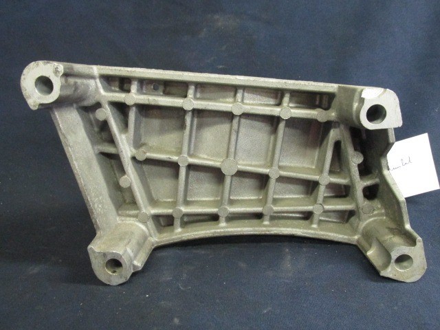 Fiat Grande Punto/ Punto Evo és Alfa Romeo Mito 55198565 számú motortartó alubak 