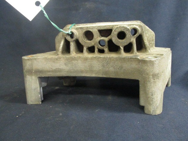 Fiat Grande Punto/ Punto Evo és Alfa Romeo Mito 55198565 számú motortartó alubak 