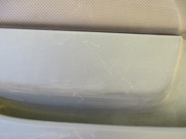 11196 Fiat 500 fekete színű, bőr, bal első ajtókárpit