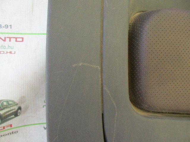 11196 Fiat 500 fekete színű, bőr, bal első ajtókárpit