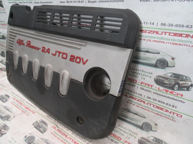 Alfa Romeo 156/166 2,4 Jtd 20v, 156041599 számú motor burkolat