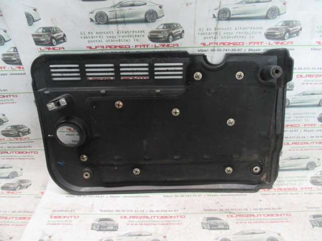 Alfa Romeo 156/166 2,4 Jtd 20v, 156041599 számú motor burkolat