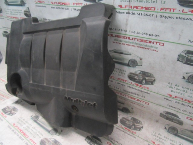 Fiat Grande Punto 1,9 Jtd 8v , 51780543 számú motor burkolat