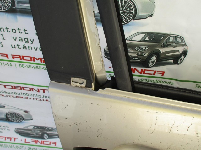 11902 Alfa Romeo 156 arany metál színű, jobb első ajtó