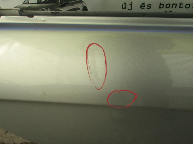 11963 Alfa Romeo 156 kombi ezüst színű, jobb hátsó ajtó