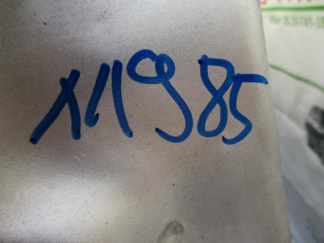 11985 Alfa Romeo 156 ezüst színű, jobb első ajtó