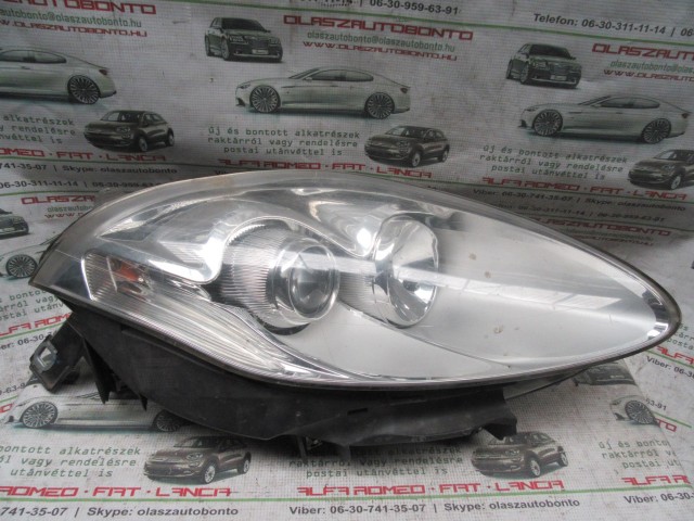 Fiat Croma 51757534 számú, jobb első lámpa