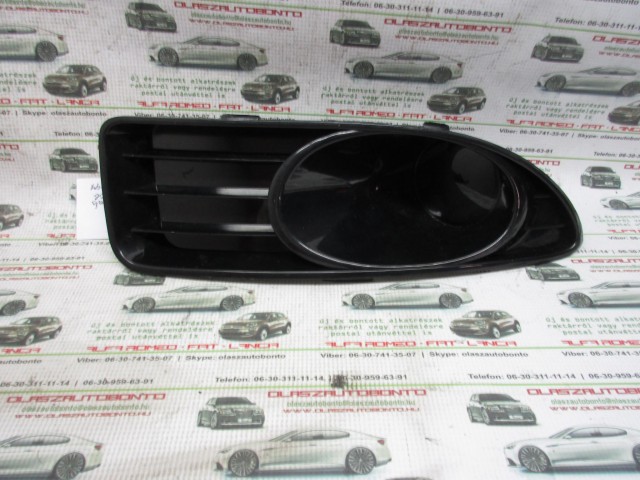 Fiat Linea utángyártott új, jobb oldali lökhárító rács