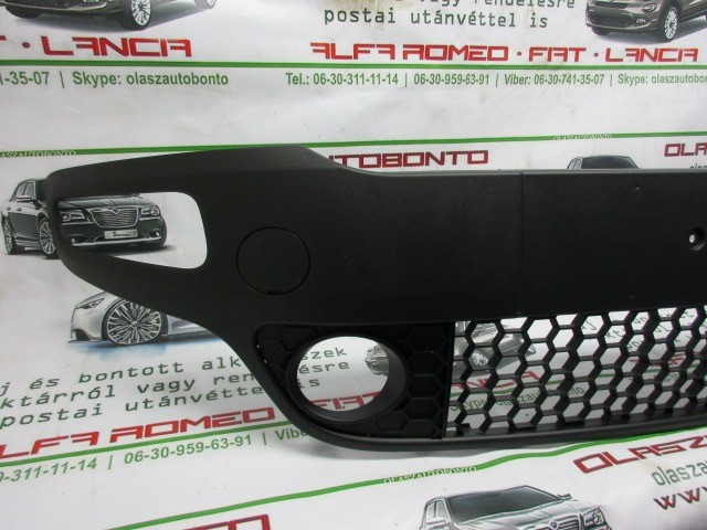 Fiat Punto Evo gyári új díszrács 735511754