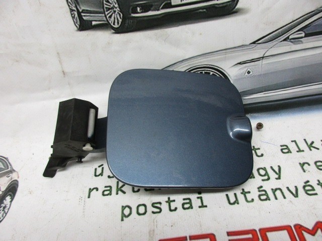 Fiat Idea kék színű tankajtó