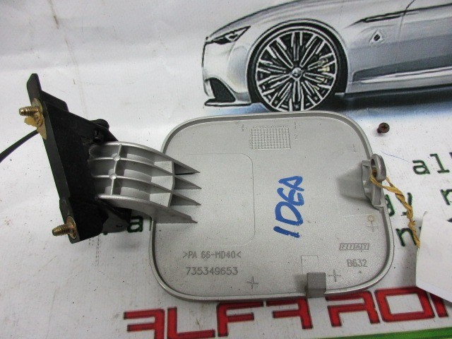 Fiat Idea ezüst színű tankajtó