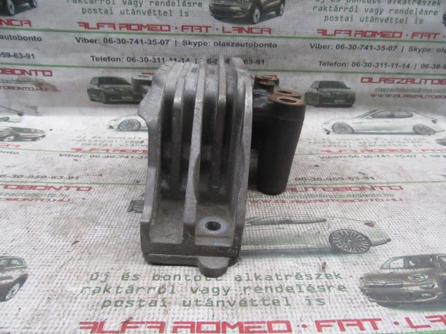 Fiat Freemont 2,0 Jtd motortartó bak