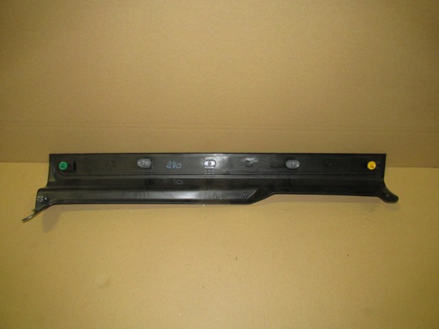 Fiat Punto Evo 3 ajtós, jobb küszöb belső borítás