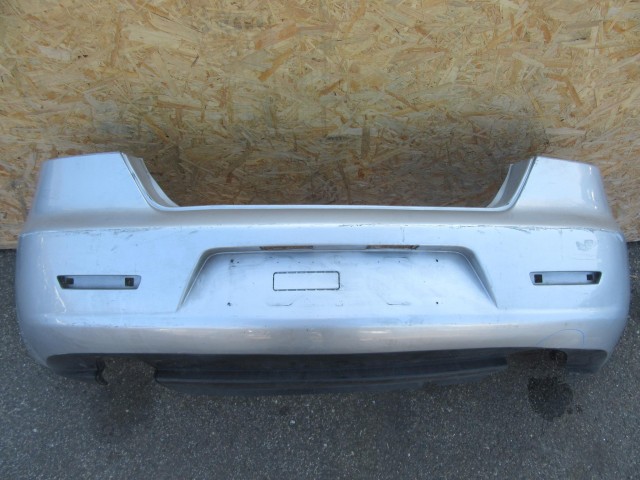 Alfa Romeo 159 hátsó lökhárító, 1 kipufogó helyes a képen látható sérülésekkel!!!