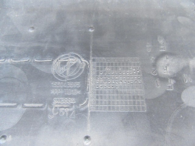 Alfa Romeo 159 hátsó lökhárító, 1 kipufogó helyes a képen látható sérülésekkel!!!