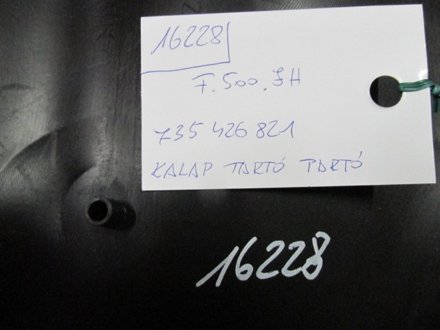 Fiat 500 735426821 számú, jobb oldali kalaptartó tartó