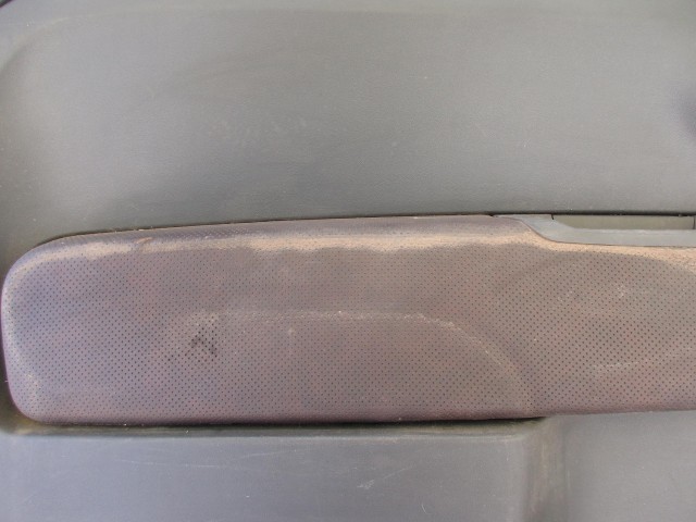 13079 Fiat 500 barna színű, bőr, bal első ajtókárpit